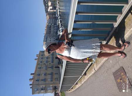 Femme mure et ronde