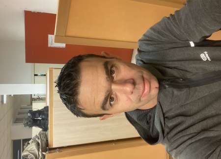 De passage cherche à me montrer