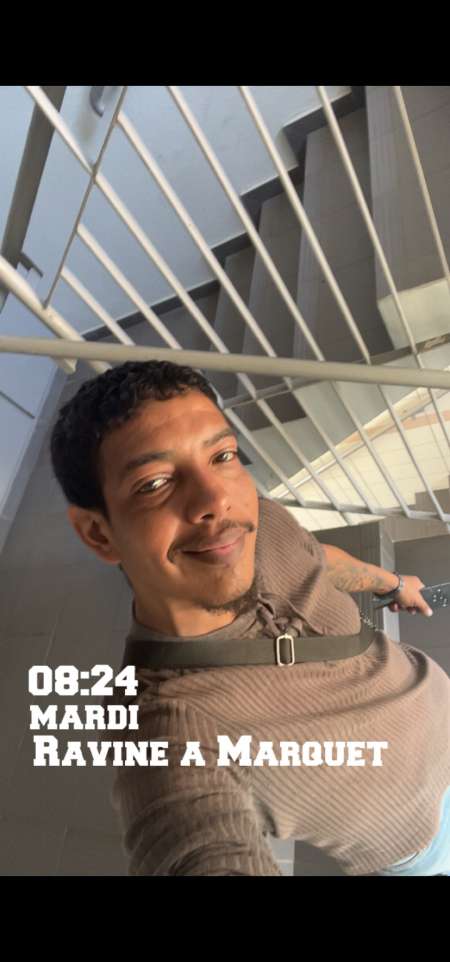 Jeune homme cherche couple sympas