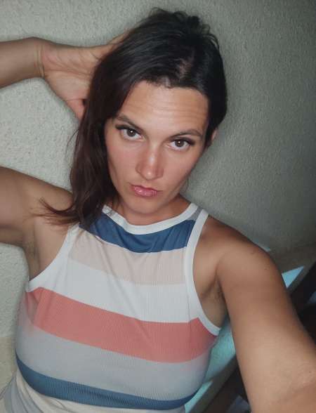 Agathe 26 ans étudiante a Paris